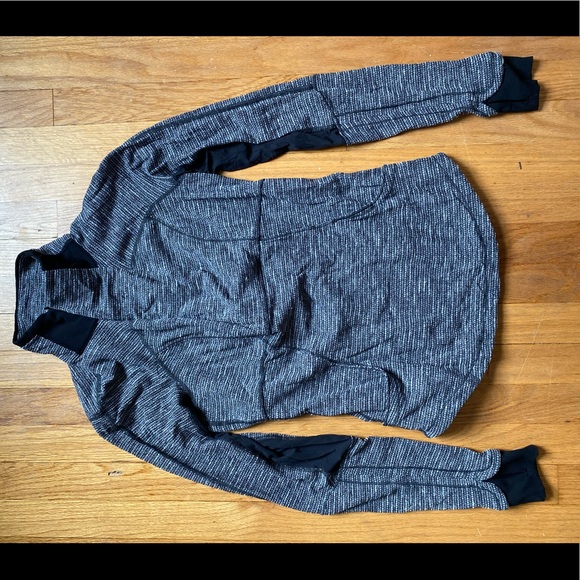 Lululemon Base Runner 1/2 Zip
Heather Herringbone - Picture 3 of 6